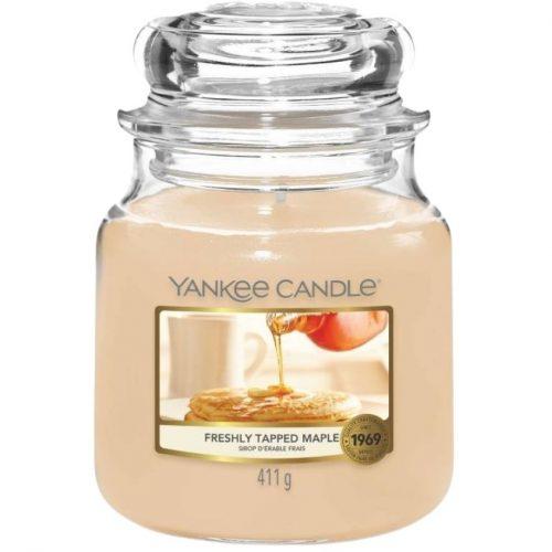 Střední vonná svíčka Yankee Candle Freshly Tapped Maple Yankee Candle