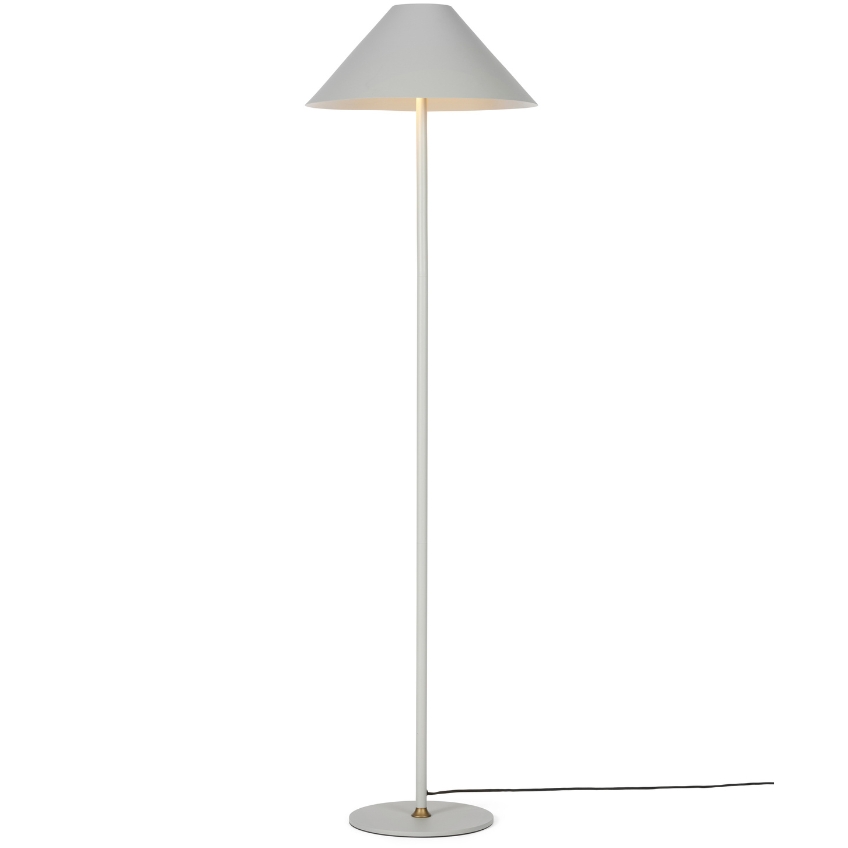 Světle šedá kovová stojací lampa Halo Design Hygge 140 cm Halo Design