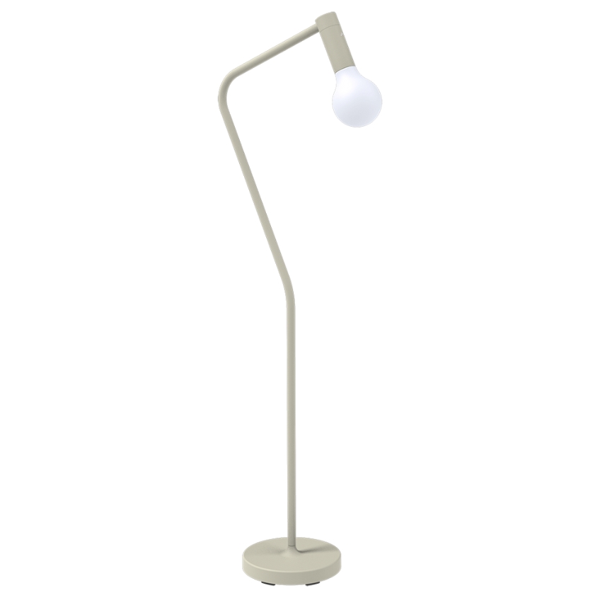 Světle šedá kovová nabíjecí stojací LED lampa Fermob Aplo 138 cm Fermob